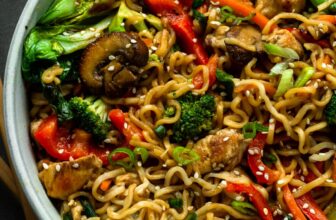 Quick and Easy 15 Minute Chicken Stir-Fry [+ Video]