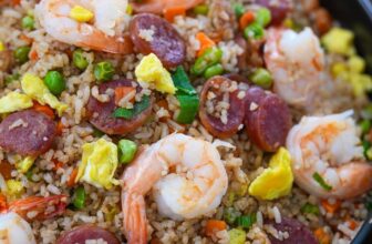 Shrimp Fried Rice with Sausage (Vietnamese Fried Rice Recipe)