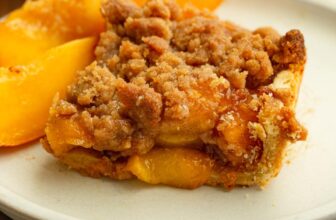 Brown Sugar Peach Crumble Pie Bars