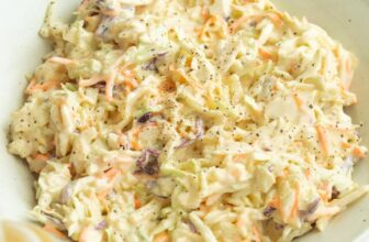 How to Make Homemade Coleslaw