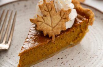 Classic Pumpkin Pie From Scratch – Simple & Delicious