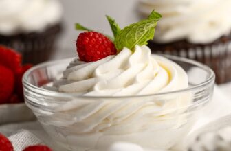 Whipped Cream Cream Cheese Frosting
