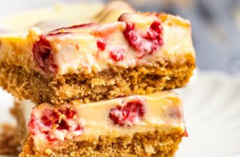 The BEST Lemon Raspberry Bars (with Graham Cracker Crust)